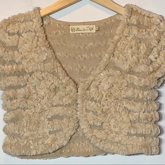 Chic Textured Beige Shrug - Picture 2 of 5